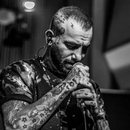 دانلود آهنگ نوازش 2 از امیر تتلو